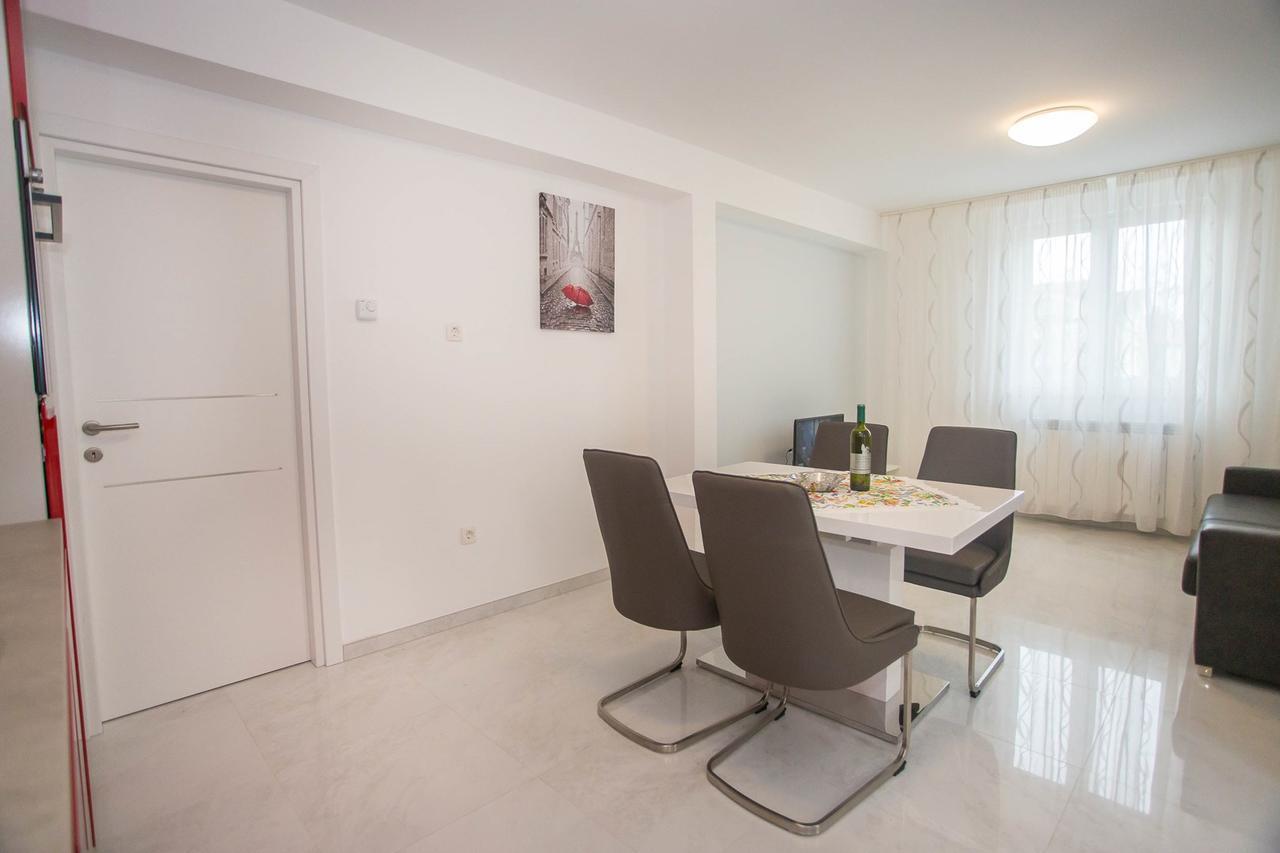 Apartment Aldo II Porec Exterior photo